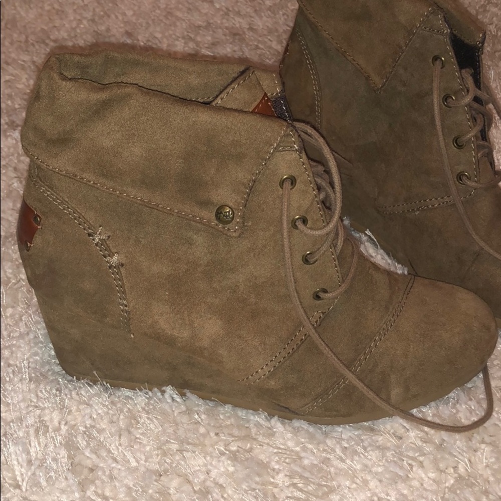Wedge Heel Closed Toed Booties